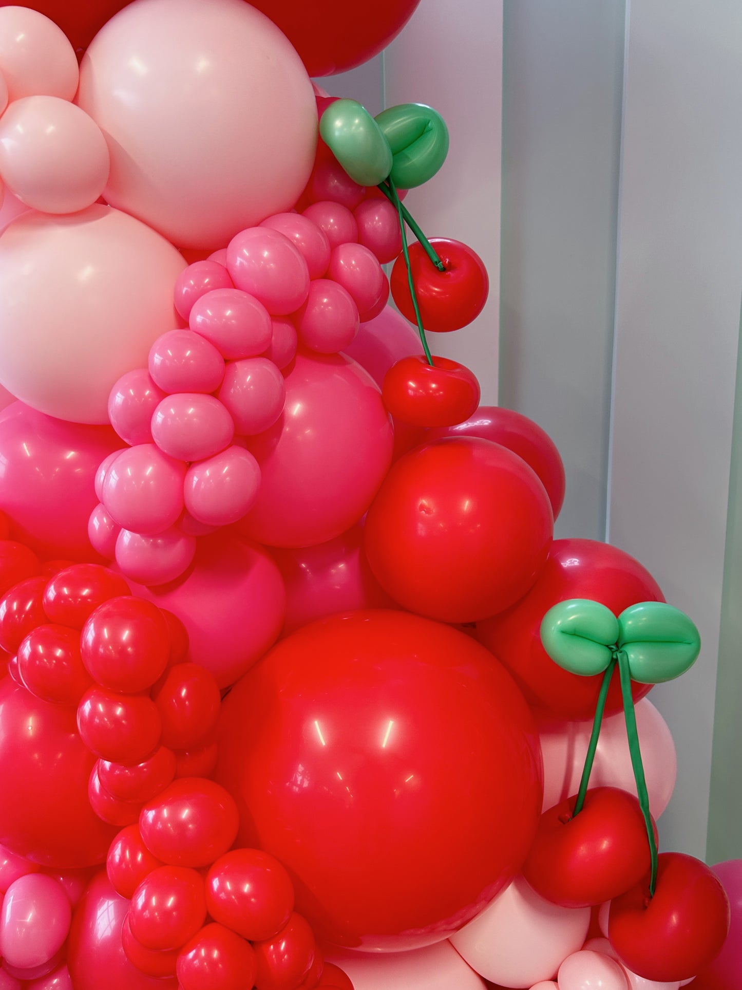 free standing cherry balloon garland 