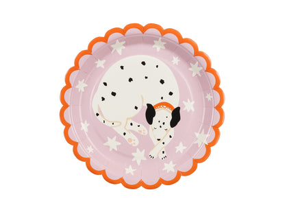 Dalmatian plates with a scalloped boarded 