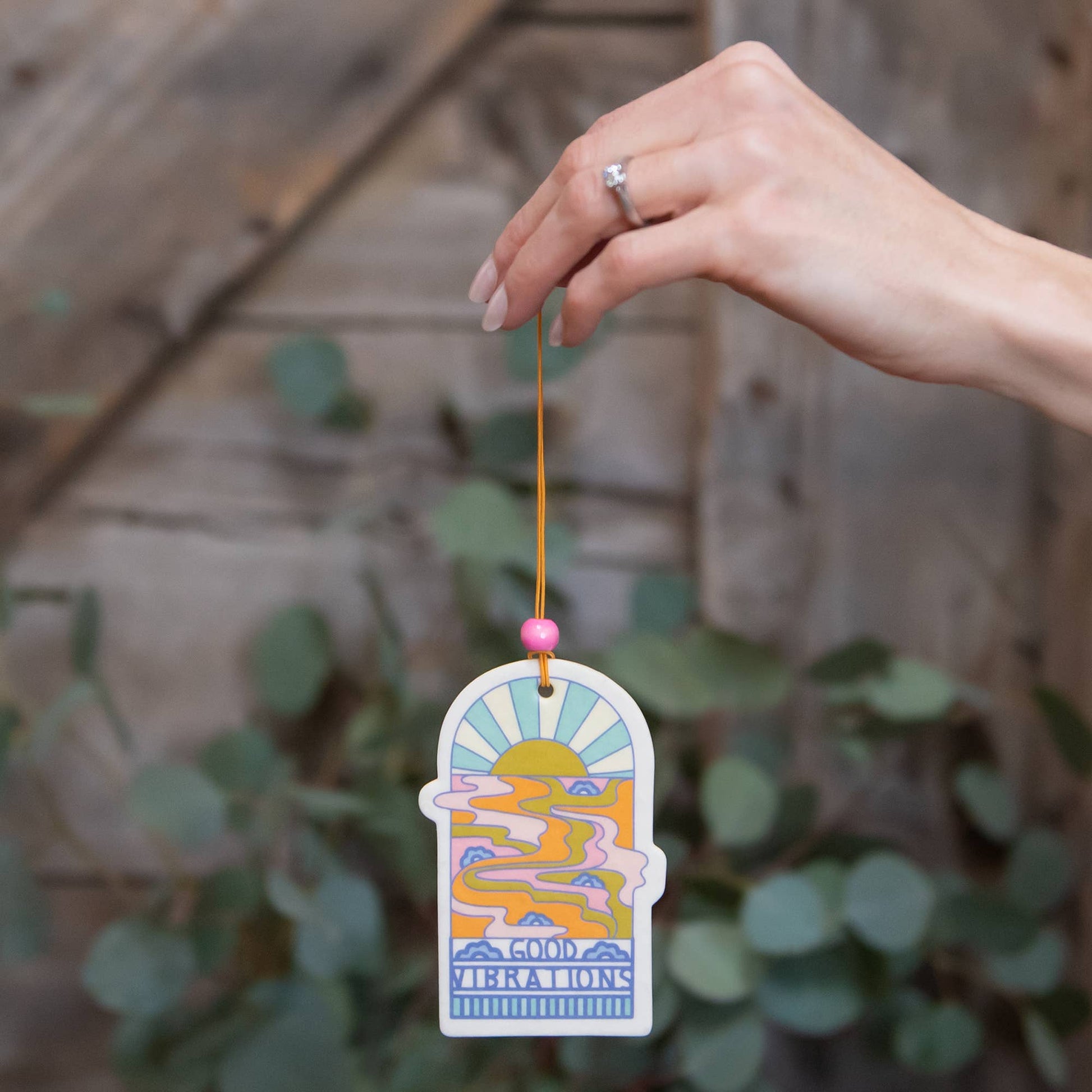 good vibrations car air freshener - fragrance: Dewy ozone and aromatic cypress combine with aquatic moss, sun-bleached driftwood, and sparkling citrus accents over soft touches of white musk.