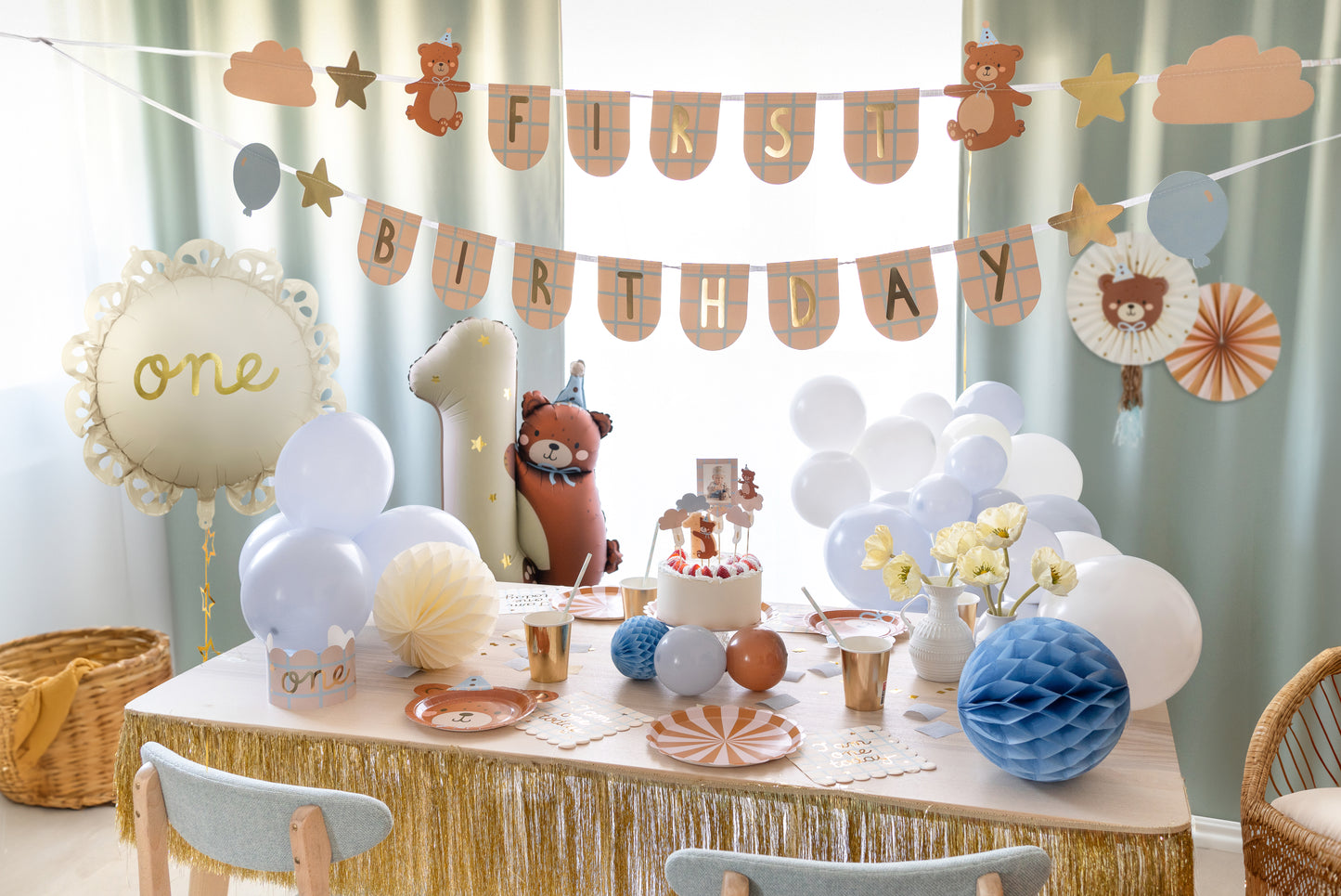 first birthday teddy bear themed party setup 