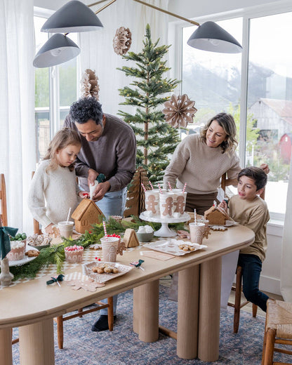 gingerbread house decorating tablescape ideas 