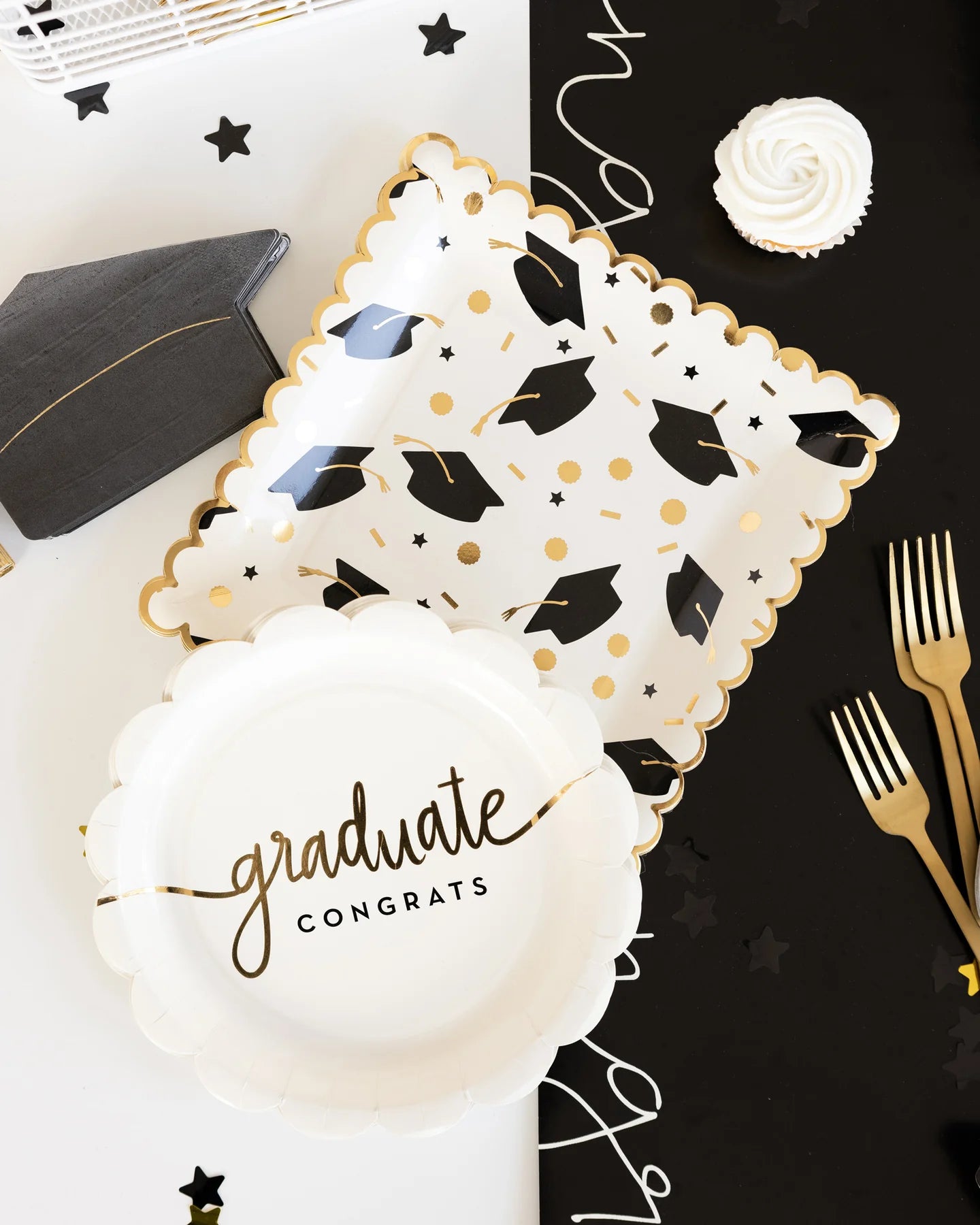 graduation cap shaped napkins - black with gold tassel 